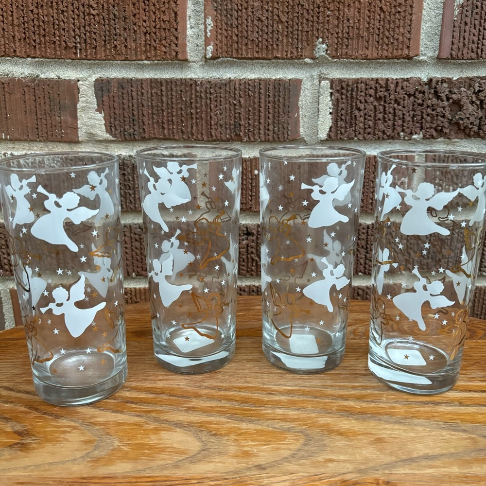 VTG Anchor Hocking  Glasses With Gold & White Angels & Stars Design 4 pc